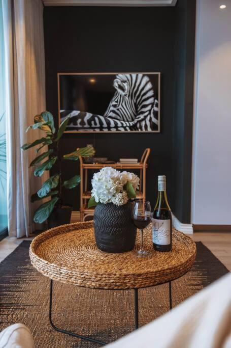 קייפטאון "Lykke On Bree" - Unique Apartment With Stunning Table Mountain Views מראה חיצוני תמונה