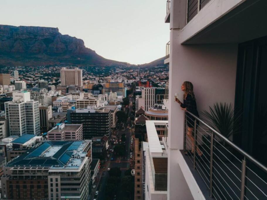 קייפטאון "Lykke On Bree" - Unique Apartment With Stunning Table Mountain Views מראה חיצוני תמונה